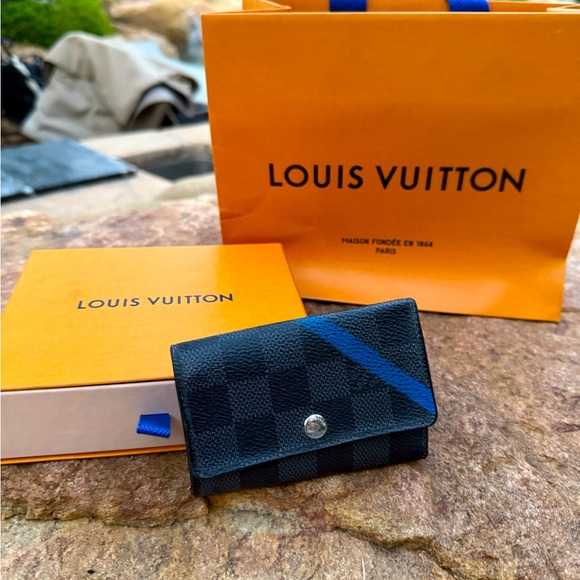 Blue line custom authentic Louis Vuitton Damier grey black key ring men’s case - Picture 1 of 8